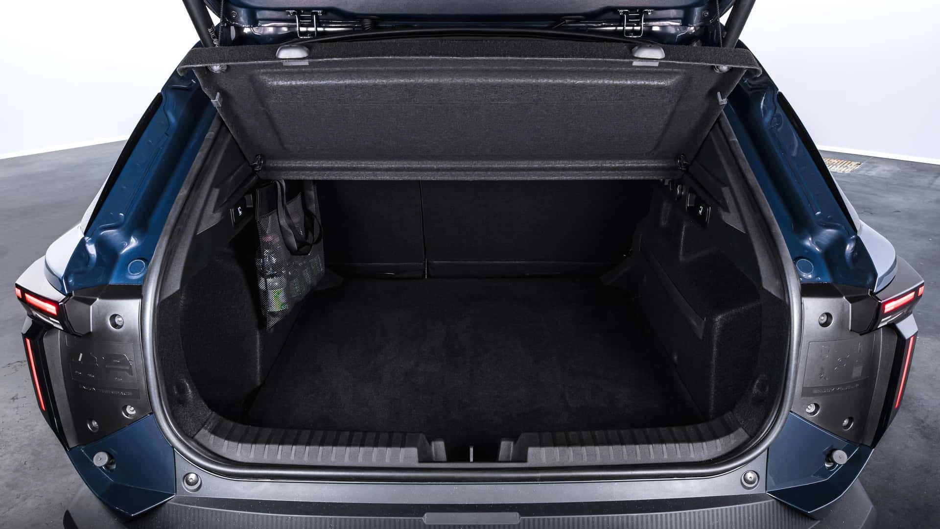 Dacia striker extreme hybrid 150 4x4 2026 (12)